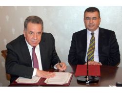 Hayırsever İşadamı Atakaştan Hataya Üçüncü Okul