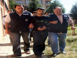 Küçük Kızı Yaralayan Zanlının Cesedi Bavuldan Çıktı