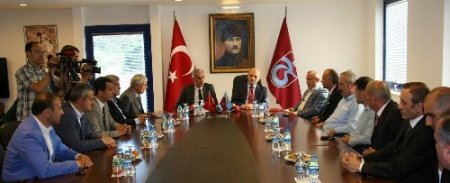 Bakan Bayraktar, Trabzonspor'un yeni yönetimine başarılar diledi