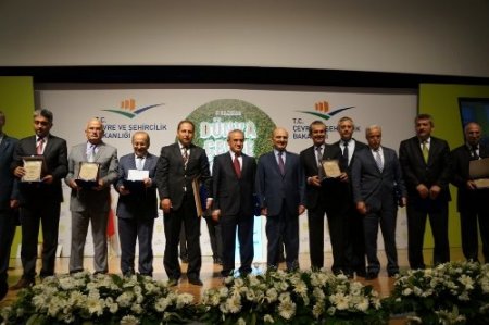 Bayraktar: Evsel atık ayrıştırma sistemi zorunlu olacak
