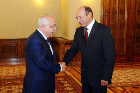 Cemil Çiçek, Romanya Cumhurbaşkanı Traian Basescu ile görüştü