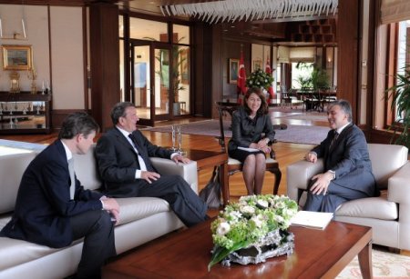 Cumhurbaşkanı Gül, Gerhard Schroeder'i Kabul Etti