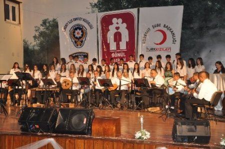 Edremit’te 'Umut Ateşi' konseri düzenlendi