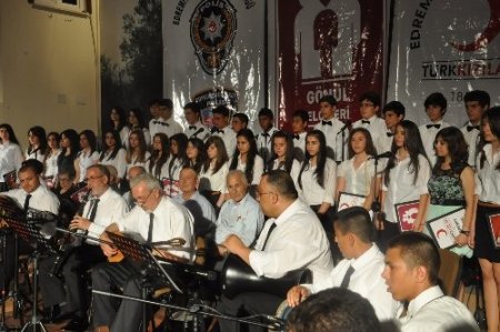 Edremit’te 'Umut Ateşi' konseri düzenlendi