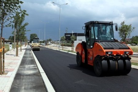 Erbakan Bulvarı'nda asfaltlama çalışması başladı