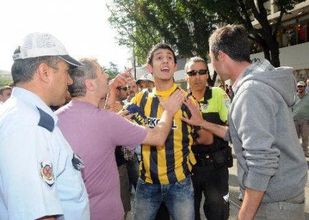 Gezi Parkı eylemcilerine polis değil sınava gidemeyen vatandaş müdahale etti