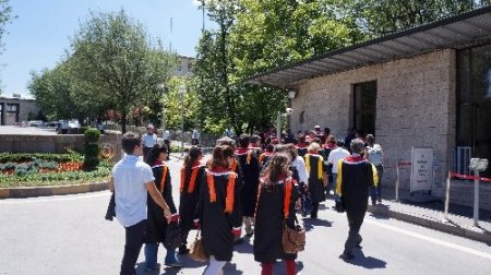 Gezi Parkı olaylarına TBMM önünde ‘cübbeli’ tepki