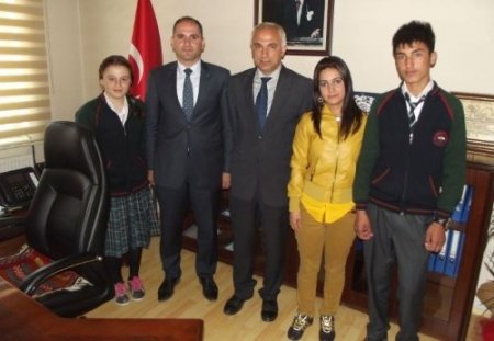Güroymak Anadolu Lisesi TÜBİTAK Sosyoloji dalında Türkiye 3.’sü oldu
