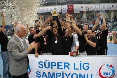 Hentbol’de şampiyon Beşiktaş