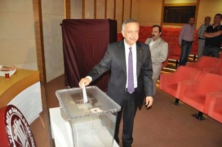 İTSO'da 25 yıldır başkanlık yapan Metin Anıl yeniden seçildi