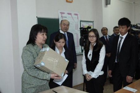 Kazak öğrenciler üniversiteye giriş heyecanı yaşadı