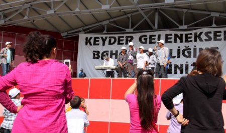 Keyder'in 7. Bahar Şenliği’nde Öğrenciler Stres Attı