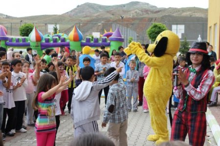 Kızılırmaklı Minikler Bahar Şenliğinde Eğlendi