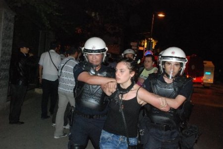 Kocaeli'nde polisten eylemcilere müdahale