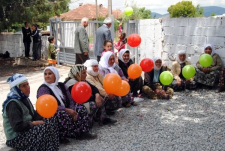 Köy Çocukları Şehirdeki Akranlarının Oyunlarını Oynadı