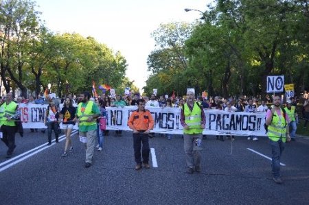 Madrid’de binlerce kişi Troyka’yı protesto etti