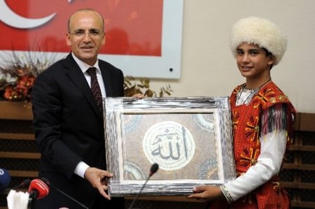 Maliye Bakanı: Ekonomideki düzeltmelerin Gezi Parkı ile alakası yok