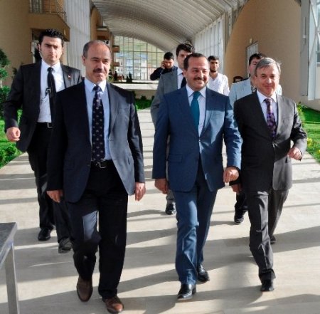 Muş Valisi Vedat Büyükersoy, Rektör İnanç'ı ziyaret etti