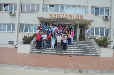 Öğrenciler, LYS öncesi Sinop Üniversitesi'ni gezdi