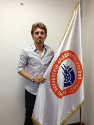 Orhan Ak İstanbul BBSK'ya transfer oldu