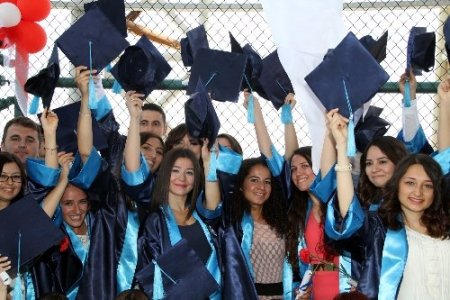Pamukkale Üniversitesi'nden 7 bin 955 öğrenci mezun olacak