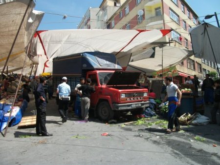 Pazarda Facia Ucuz Atlatıldı