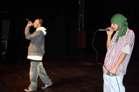 Rap'çı Gençler Uyuşturucu İle Mücadeli İçin Grup Kurdu