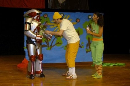 'Robot Astro' çocuklara çevreyi anlattı