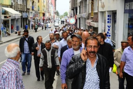 Samsun’da 150 pazarcı çözümü belediyede buldu