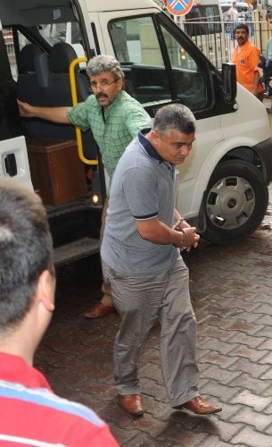 Sarin gazına 5 tutuklama