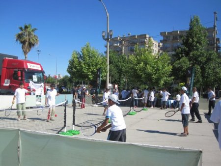 Sokak Tenisine Yoğun İlgi