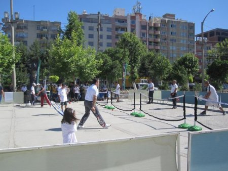 Sokak Tenisine Yoğun İlgi
