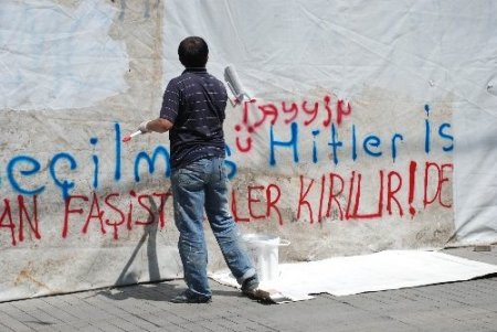Taksim esnafı şiddet mağduru (Özel)