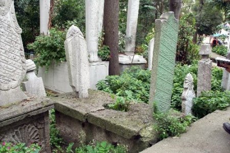 Tarihi mezarlıkta 407 adet mezar taşı tescillendi