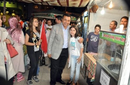 Turgutlu'da öğrenciler yararına Eğitim ve Kültür Şenliği