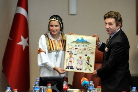 Türkçenin çocukları, Danıştay'ı ziyaret etti