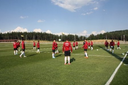 U20 Milli Takımı, Fenerbahçe Topuk Yaylası Tesisleri'nde kampa başladı