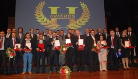 'Uluslararası Girişimcilik' ödülünde dereceye girenler ödüllerini aldılar