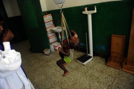 Uzun Süre Aç Ve Susuz Kalan Somalili Çocuklar Kurtarılamıyor