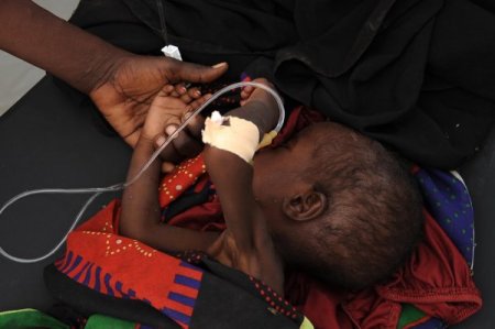 Uzun Süre Aç Ve Susuz Kalan Somalili Çocuklar Kurtarılamıyor