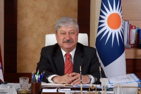 YAPDER, Akaydın'ı en başarılı belediye başkanı seçti
