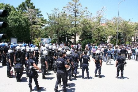 Yavuz Sultan Selim ismine tepki eyleminde protestocular polisle çatıştı