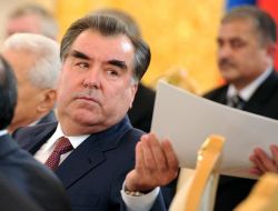 Tacik Lider Rahman, Çin’e Gitti!