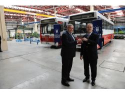 Bursa Büyükşehir Belediyesi, Ovaazatlıya 2 Otobüs Hediye Etti