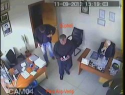 Kimyasal Madde Yüklü Kamyonet, Çay Kaşığı İle Çalınmış