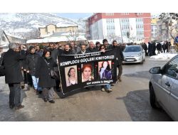 Pariste 3 Kadının Öldürülmesi Tuncelide Protesto Edildi