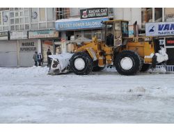 Hakkaride 60 Köy Yoluna Halen Ulaşım Sağlanamadı