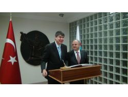 Kabine Değişikliği Başbakanımızın Takdiridir
