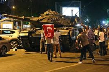FETÖ’cü askerler görev başında