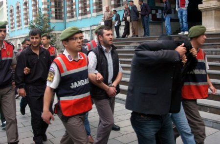 4 İlde Kaçak Akaryakıt Operasyonu: 23 Kişi Gözaltına Alındı